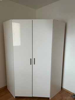 Biela rohová šatníková skriňa - 4