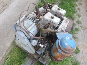 motor slávia 2S90A - 4