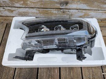 Vland LED Matrix Projector na Ford Ranger - RESERVE - 4