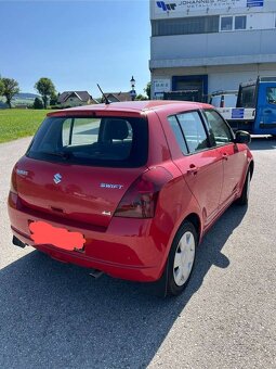 Suzuki Swift 1.3 M13A rok 2006 červena farba - 4