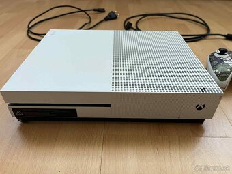 Xbox one S 1TB + ovládač + 3 hry (fotka) - 4