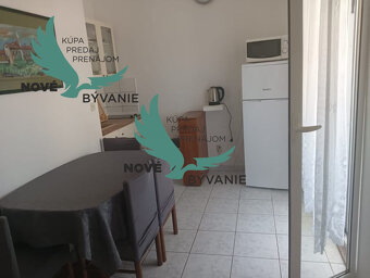 Na predaj apartmán len 50m od mora s výhľadom na more Chorvá - 4