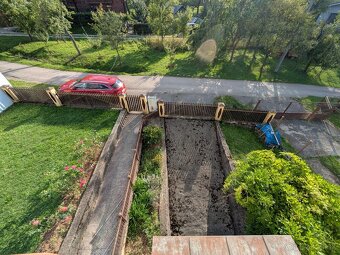 Rodinný dom – veľký pozemok 3 000 m² – Streženice (Štepnická - 4