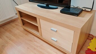 Predám TV stolík - 4