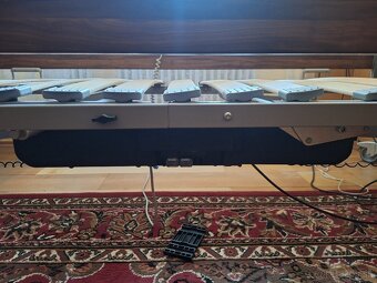 Polohovatelná posteľ - 4