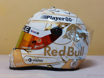 Predám Max Verstappen 2024 RedBull F1 majstrovská prilba 1:2 - 4