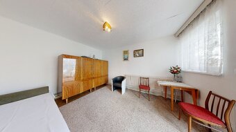 AZ. Starší rodinný dom s priestranným pozemkom - 4