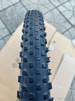 MTB plaste Bontrager XR2 29x2.00 - 4