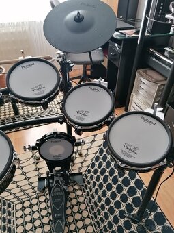 ROLAND    V-drums  TD-9 - 4