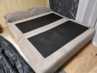 Elegantná rozkladacia pohovka – kompaktný gauč aj posteľ - 4