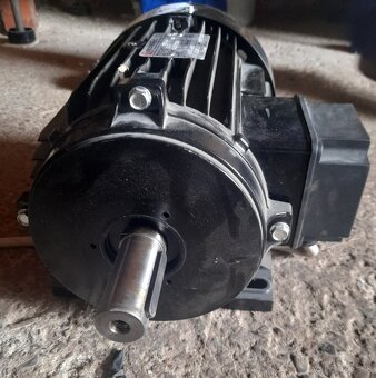 Elektromotor 2,2 kw - 4