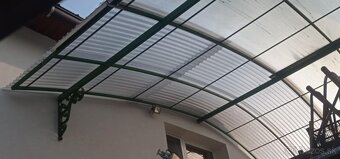 Vlnkovy polykarbonát, 2,8 mm hrubý pevný, s UV - 4