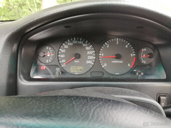 Toyota Avensis 2.0 D-4D - 4