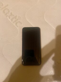 Apple iPhone XS - 4
