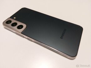 Samsung S22 v top stave a zaruke - 4