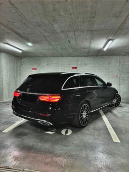 Mercedes Benz E300d - 4