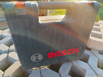 Vrchná fréza Bosch - 4