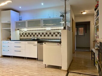 4-izbový rodinný dom s terasou a 7-árovou záhradou, Nová Str - 4
