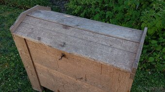 kresaný ľudový súsek, truhlica. - 4