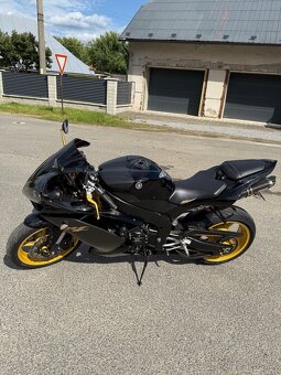 Yamaha R1 RN20 - 4