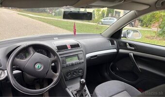 Škoda Octavia 1.6i - 4