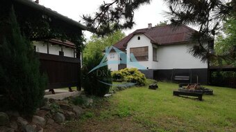 Dva malebné vidiecke domy na rozľahlom pozemku (1,6ha) v osa - 4