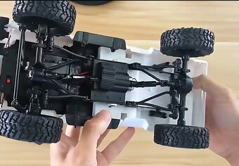Rc Jeep:4x4:2,4ghz:35cm:kompletný - 4