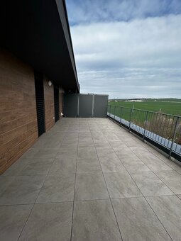 Zariadený 4 izbový byt v novostavbe - 4