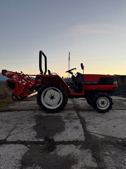 Japonský malotraktor Kubota GL200 s rotavátorom - 4