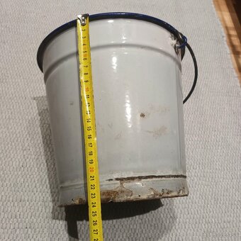 Menšie smaltované vedro - 4