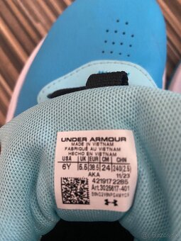 Under Armour vel. 38,5 - 4