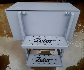 Baterkova skrinka traktor Zetor - 4