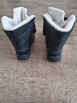 Snehule Decathlon 32 - 4