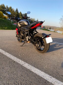 Triumph Trident 660 - 4