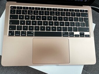 Apple MacBook - 4