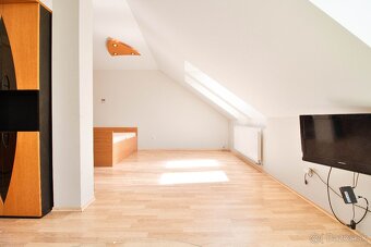 Veľký klimatizovaný apartmán s parkovaním - SLIAČ KÚPELE - 4