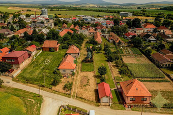 EXKLUZÍVNE na predaj rodinný dom v obci Nadlice, okres Parti - 4