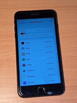 Apple iPhone 8 Plus - 4