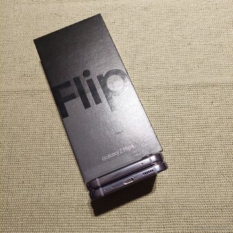 Samsung Galaxy Z Flip4 128GB - 4