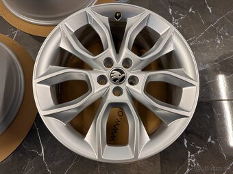 original kolesa skoda kamiq r18 658601025g 5x100 - 4
