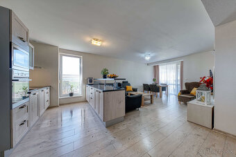 Na predaj 3-izbový byt s terasou Na Zongorke v Trenčíne - 4