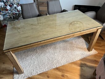 Krásny mohutný jedálenský stôl - 4