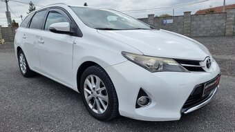 Toyota Auris Touring Sports 1.4 l D-4D DPF Style za 5.690 € - 4