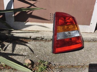 Predám zadné svetlá Opel Astra g hatchback - 4