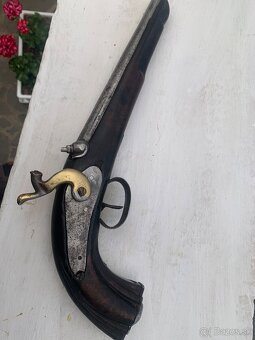 Pistol - 4
