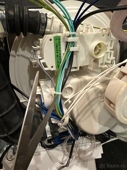 Whirlpool ADG 9860 (chyba F6) - 4