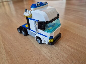 LEGO City 7288 Mobilná policajná stanica - 4