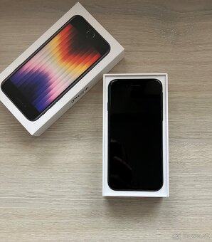 iPhone SE 2022 - 4