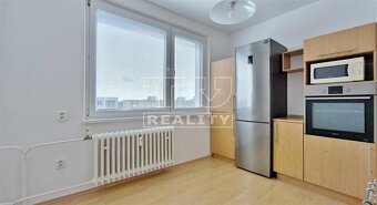 Veľkorysý kompletne rekonštruovaný 2-izbový byt s... - 4