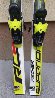Predam lyze Salomon, 150cm a Fischer RC4, 170cm - 4